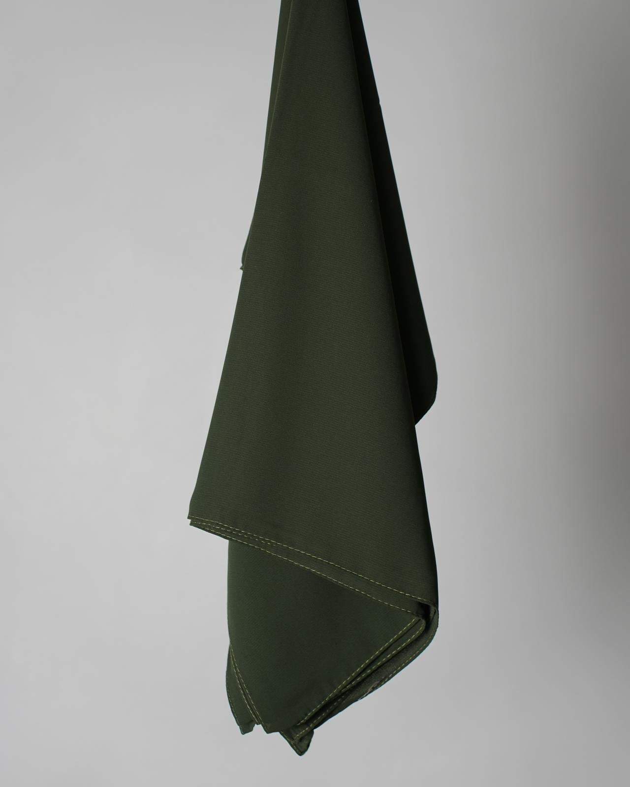 Hijab di seta di Medina