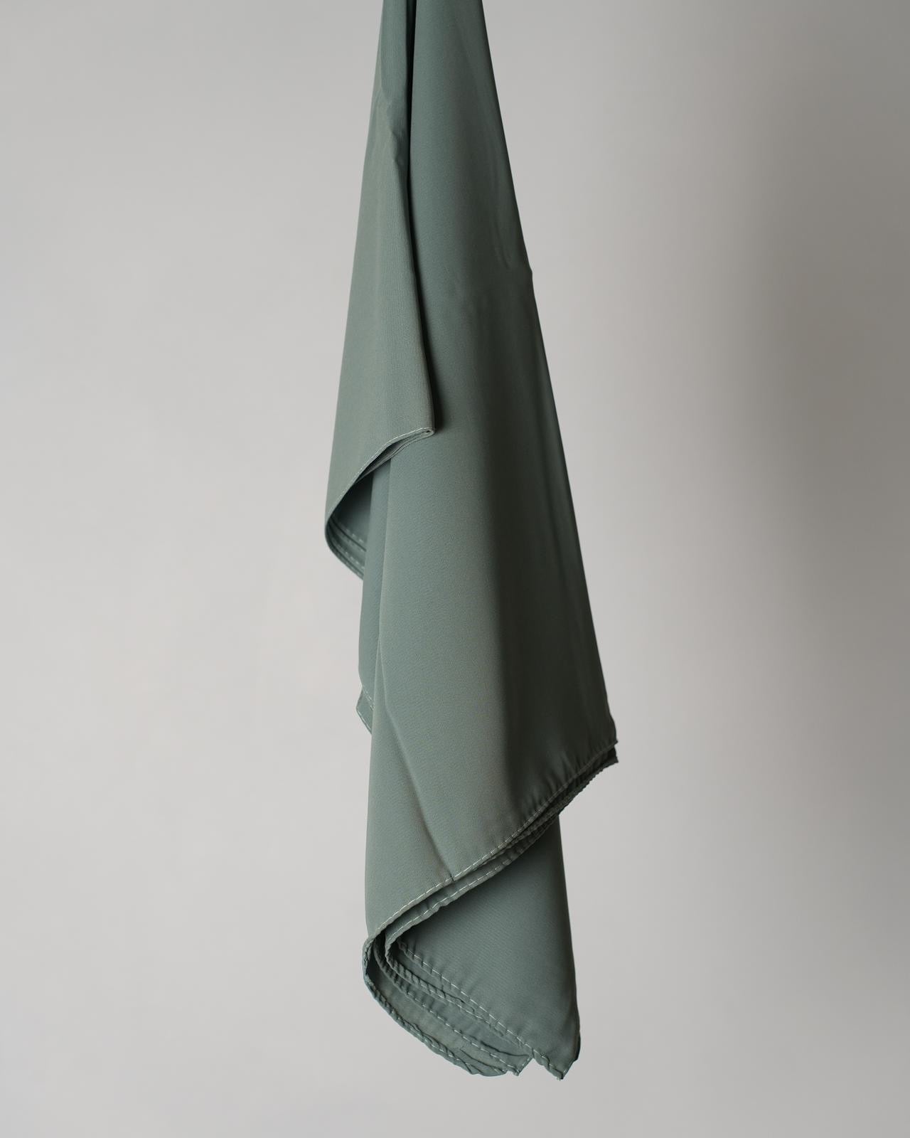 Hijab di seta di Medina