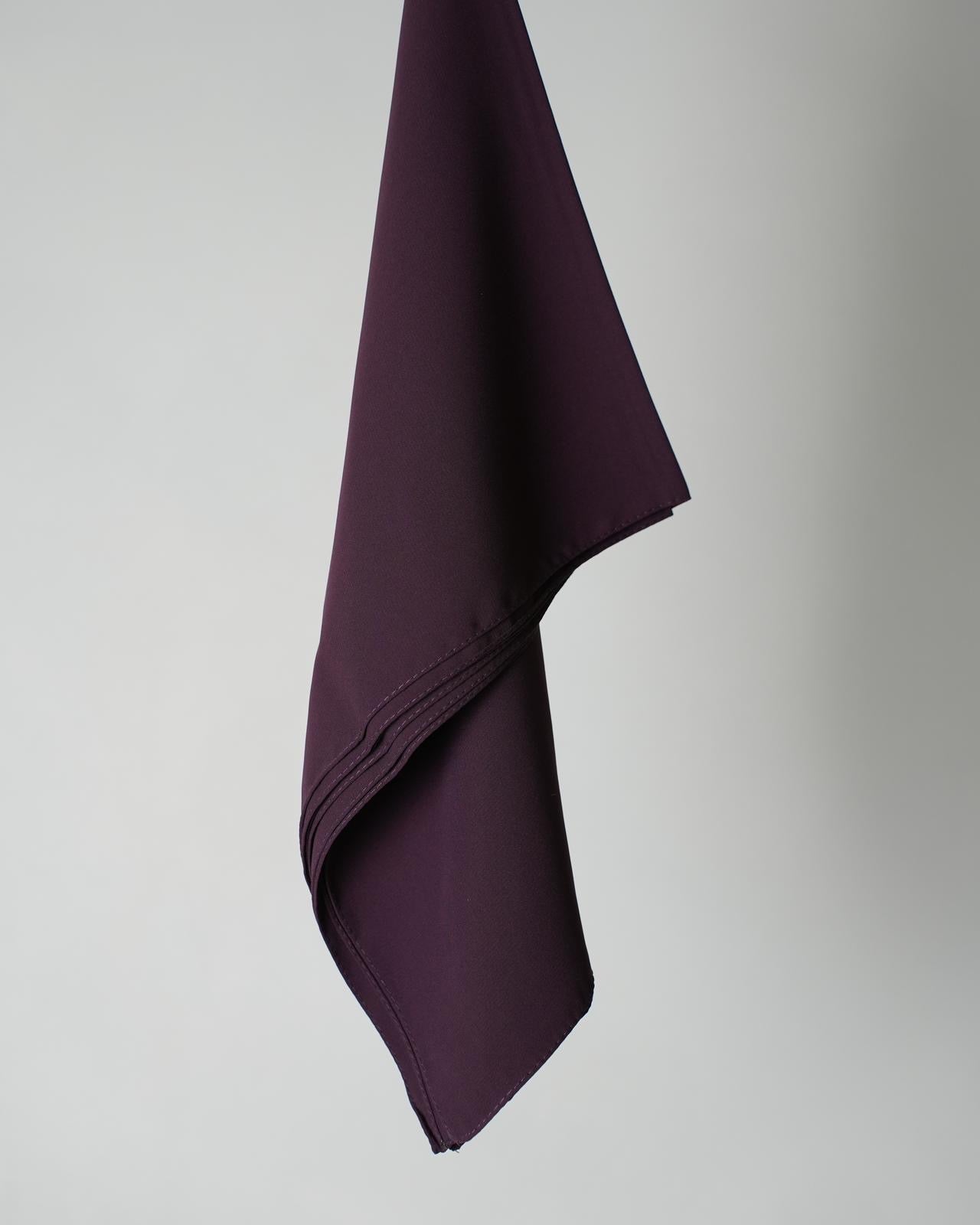 Hijab di seta di Medina