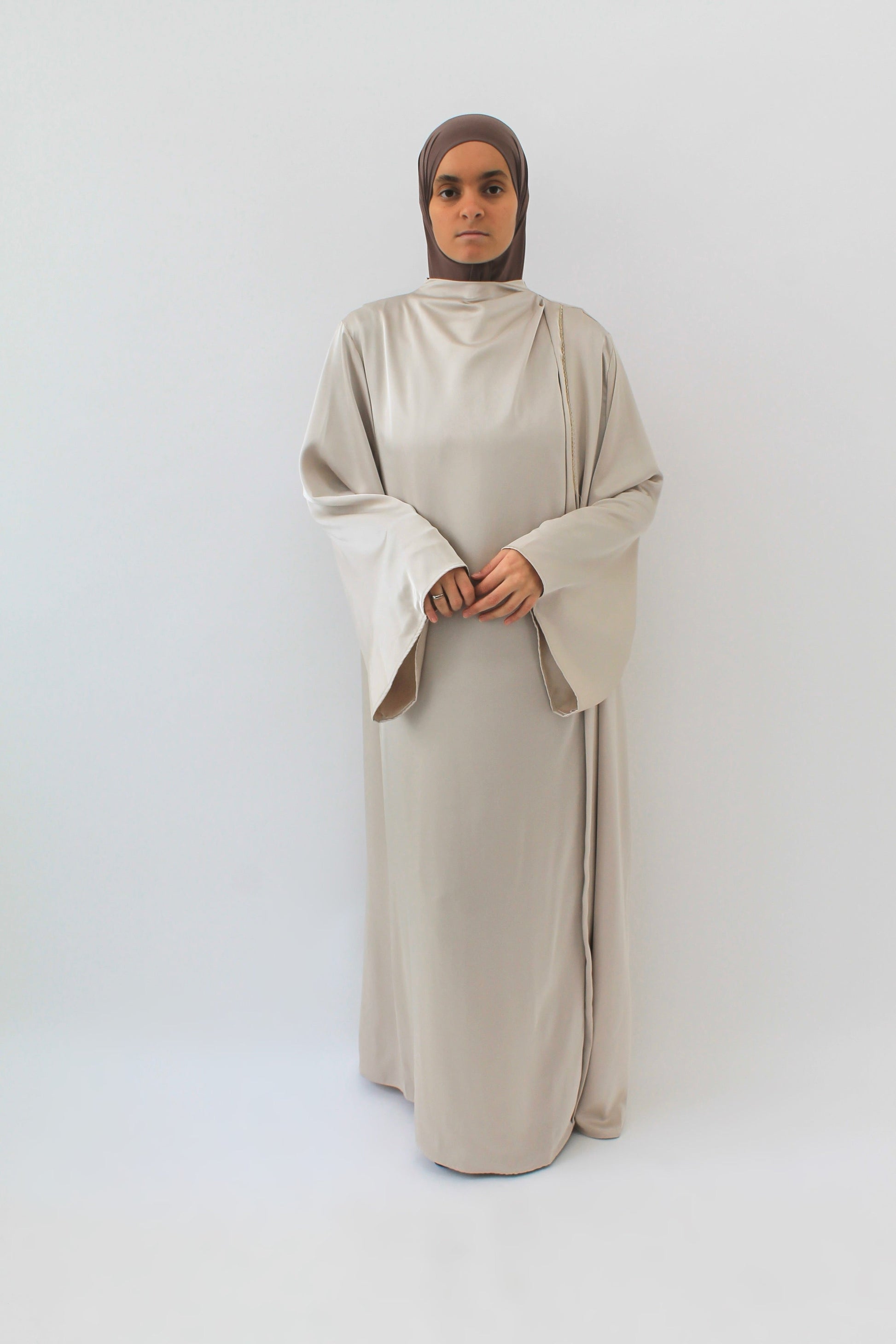 ROBE SAHAR