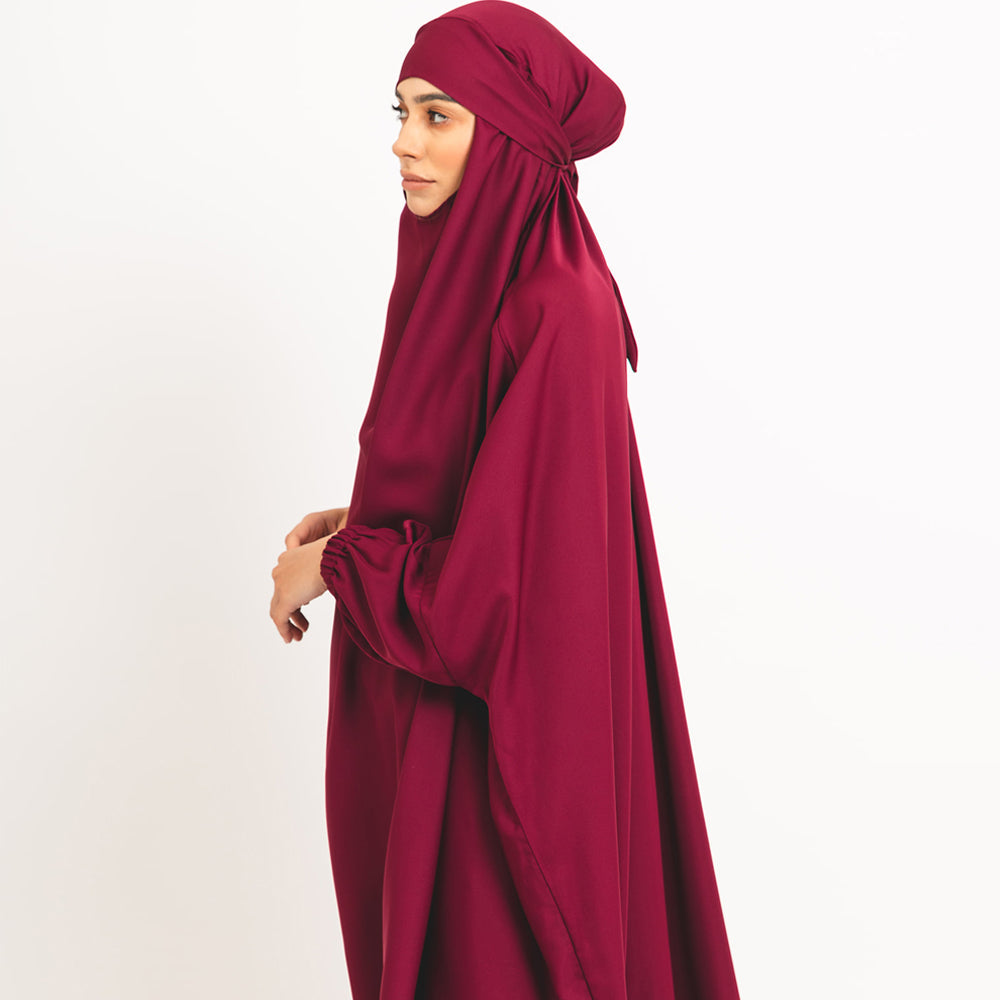 Khimar color bacca con polsini elasticizzati e laccio posteriore di sicurezza