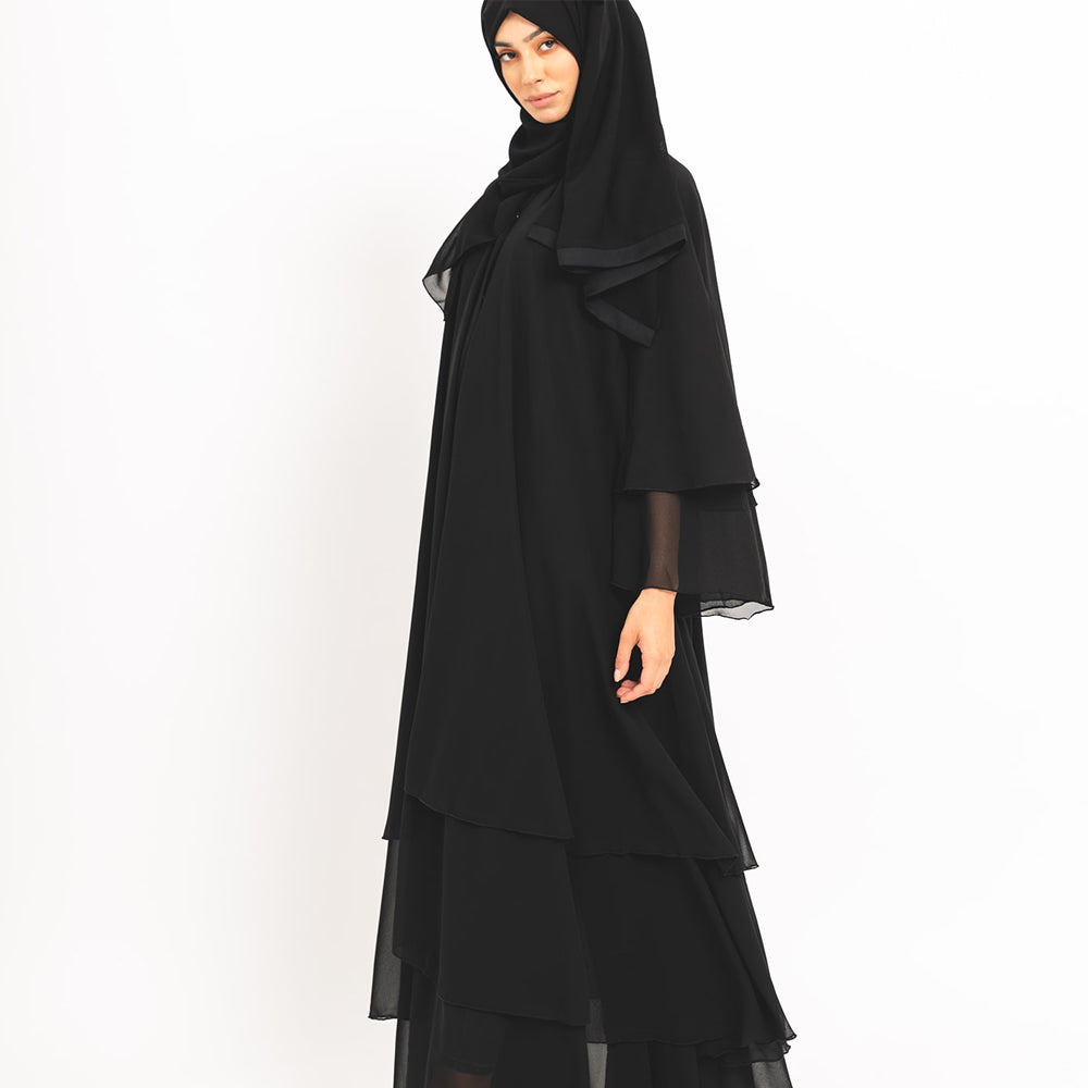 Abaya nero svasato