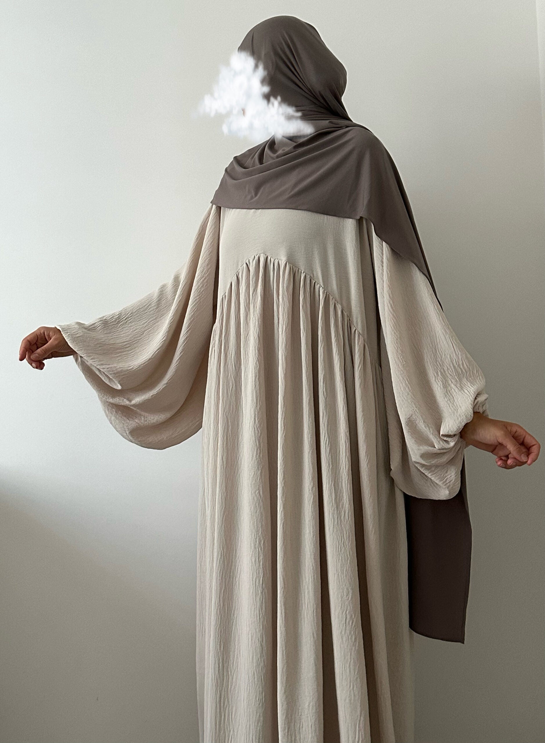 Assya Abaya, lunghezza 1,60 m