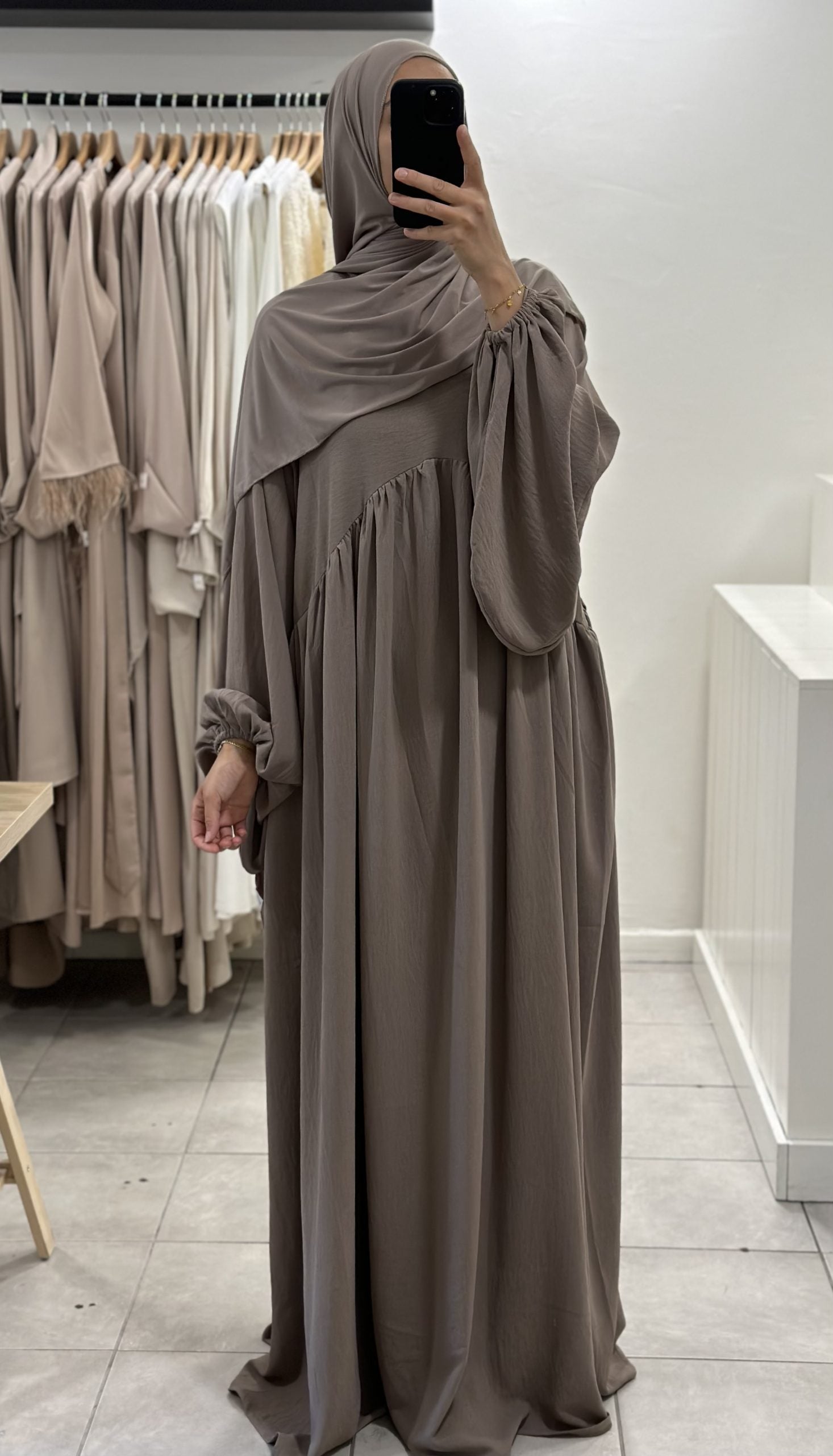 Assya Abaya, lunghezza 1,60 m